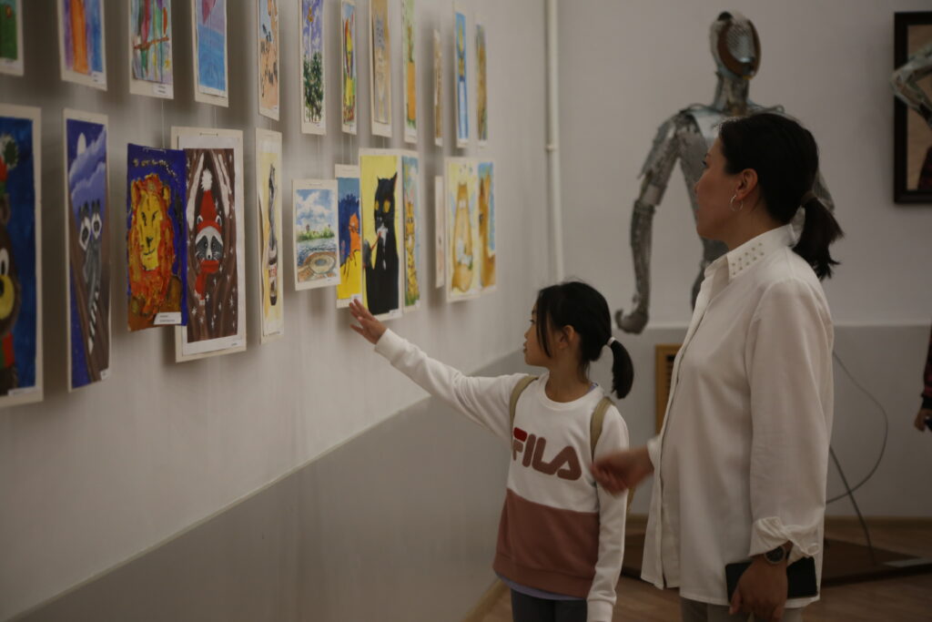 выставке учащихся студии творческого развития «We love art»
