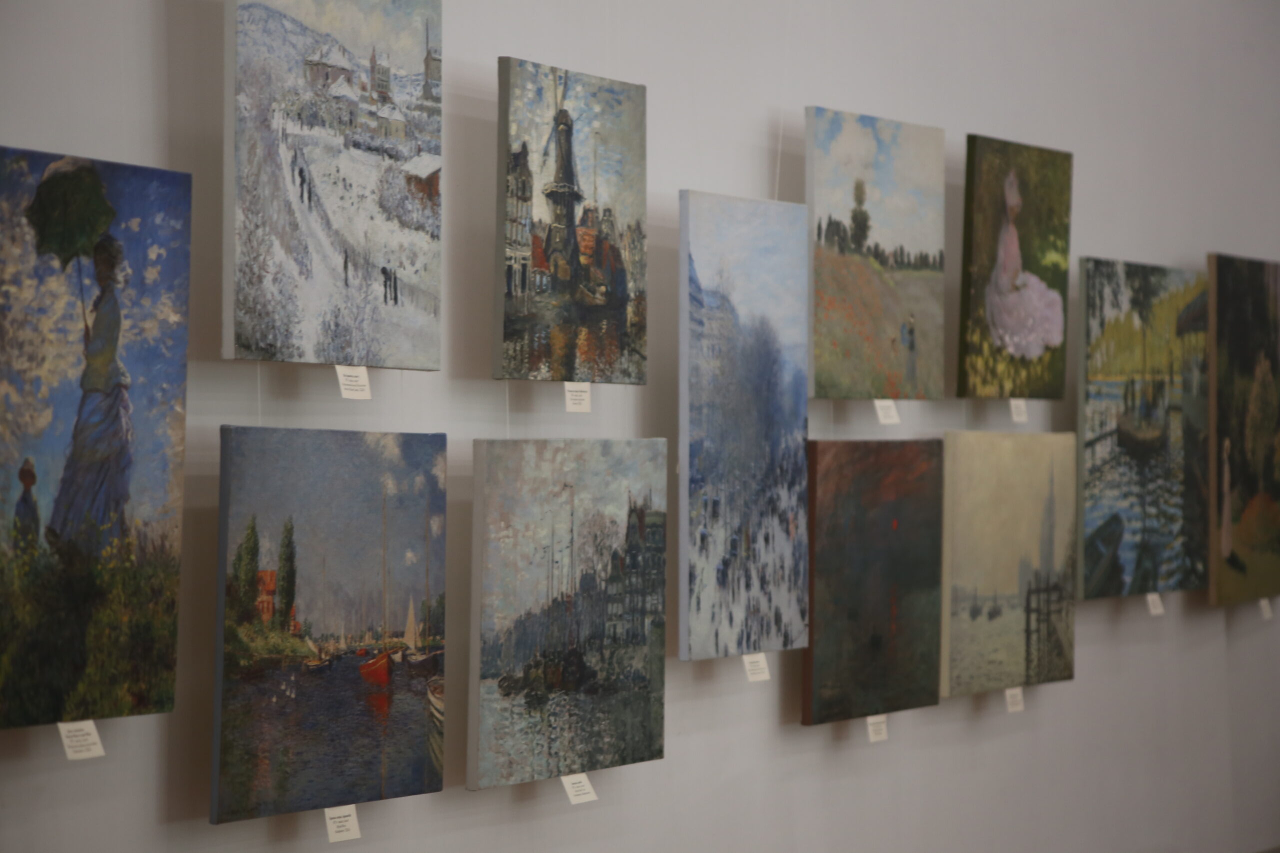 В Караганде проходит выставка «Клод Моне - гений импрессионизма»