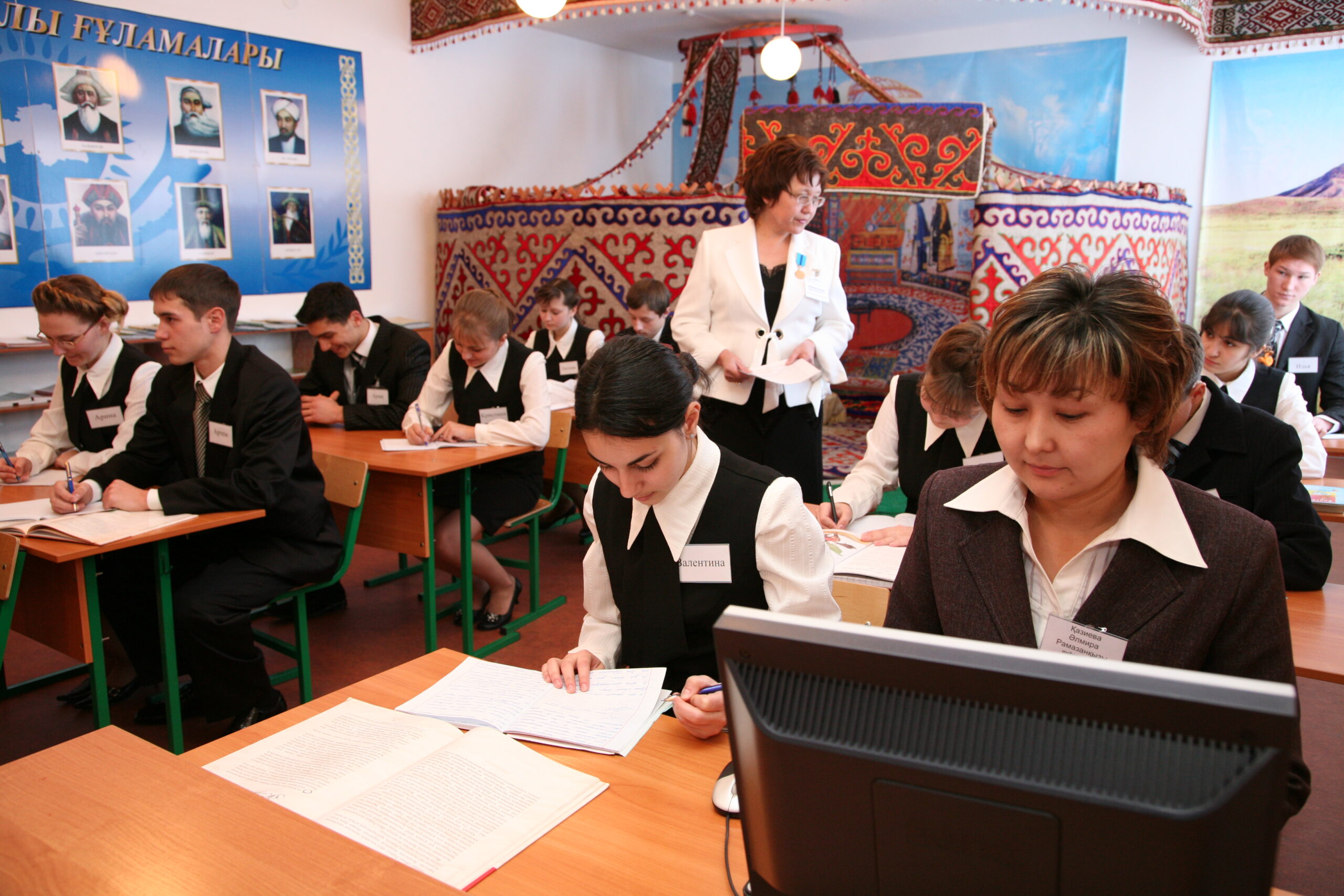 Экзамен по казахскому языку будут сдавать все учащиеся средних и старших классов с нового учебного года