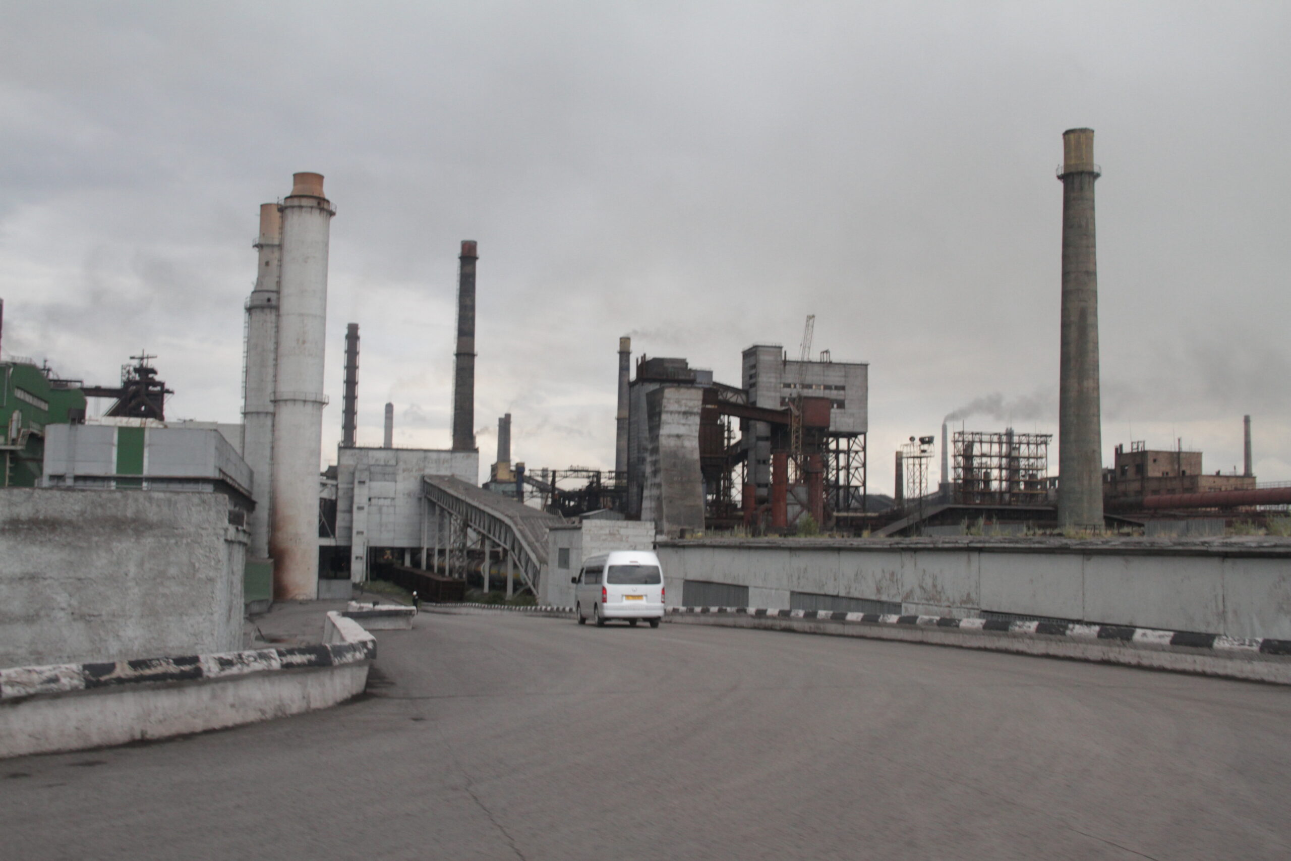 Сегодня, 8 декабря на коксохимическом производстве металлургического комбината АО "АрселорМиттал Темиртау" погиб газовщик 1982 года рождения.