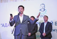 Классик и современники: в Караганде прошла поэтическая мушайра