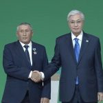 Ветерана сельского хозяйства из Карагандинской области наградил Президент РК