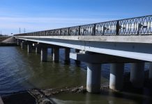 Жители поселка Мустафина поблагодарили Президента за построенный мост