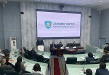 Легких денег не бывает: в Караганде правоохранители рассказали студентам о всевозможных рисках