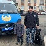 Четырехлетнего мальчика, пропавшего в Караганде, искали кинологи с собакой