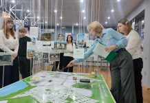 Темиртаусцам представили уникальную 3D-карту, собранную на основе архивных материалов