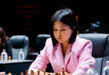 Касым-Жомарт Токаев поздравил Бибисару Асаубаеву и вручил орден