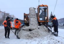 Карагандинских водителей просят не ставить машины на парковках в центре города