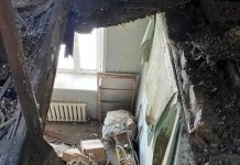 В Темиртау рухнула крыша: жители дома бьют тревогу