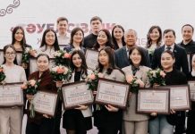 Молодежи Карагандинской области вручили гранты «Тәуелсіздік ұрпақтары»