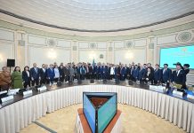 МАУЛЕН АШИМБАЕВ: РЕФЕРЕНДУМ ПО КОНСТИТУЦИИ – ЭТО ВАЖНЫЙ ШАГ К ДЕМОКРАТИЗАЦИИ ПОЛИТИЧЕСКОЙ СИСТЕМЫ