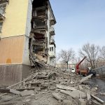 В Балхаше обрушился один из подъездов пятиэтажного жилого дома