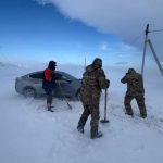 Снежный плен проигрывает спасателям