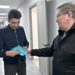 От двери к двери