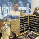 Панно на память: эксклюзивные изделия ручной работы представили карагандинцам