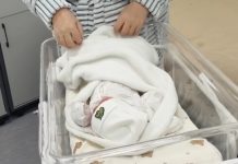 В Караганде женщина в 48 лет в 13-й раз стала мамой