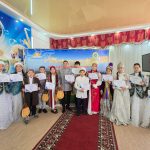 Между словом и струной