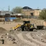 За чистую бухту: В Балхаше продолжается масштабная работа по расчистке одной из ключевых зон отдыха