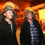 Бонус признания: металлургам и шахтерам Qarmet дополнительно перечислят по 70% от зарплаты