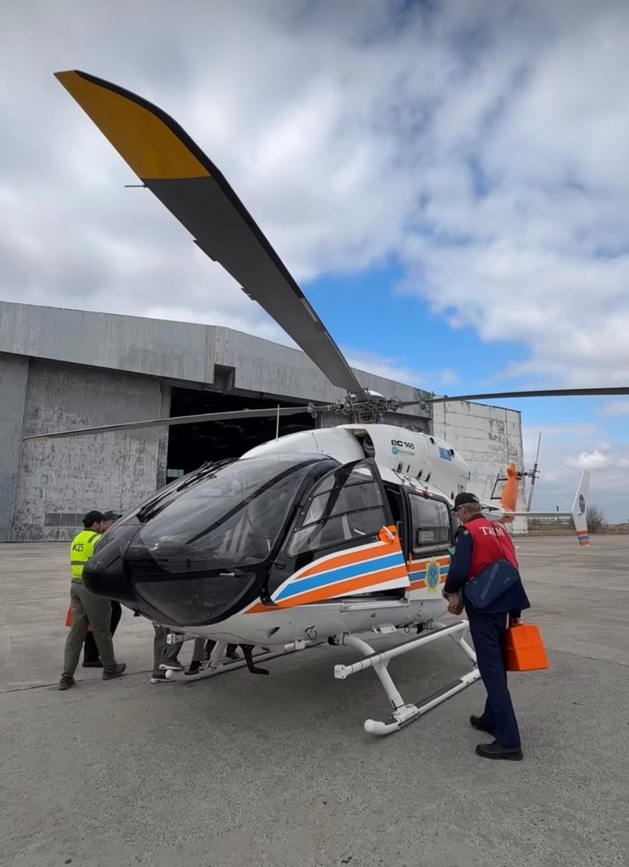 Недалеко от села Бесоба опрокинулся вахтовый автобус