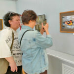 Диалог без слов: супрематические коллажи Владимира Троценко привлекают внимание посетителей