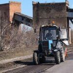 На трассе Караганда — Жезказган проводится ремонт дорожного покрытия