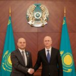 Вручены награды специалистам, участвовавшим в эвакуации казахстанцев с Ближнего Востока