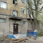 Ветер машет ветками