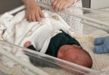 В семье жительницы Шахтинска Ирины Децук родился 12-й ребенок