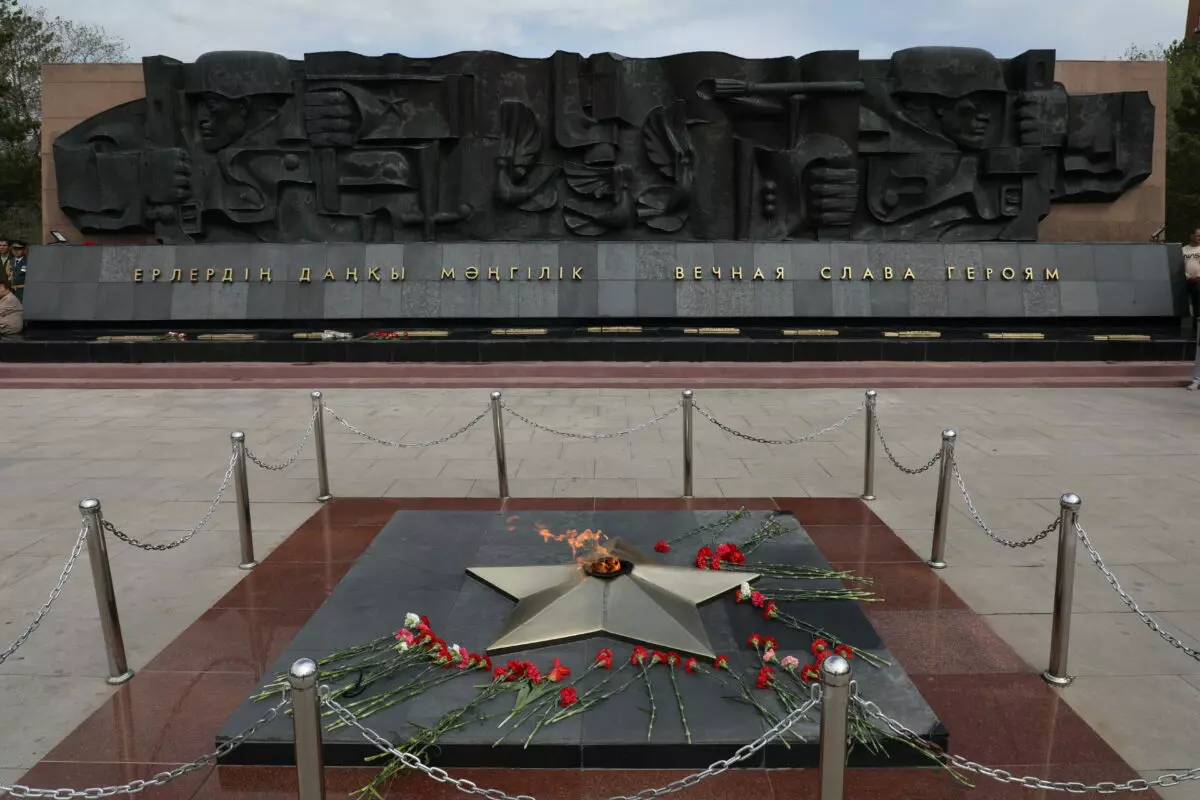 Карагандинцы с глубокой благодарностью вспоминают подвиг ветеранов, их самоотверженность и любовь к Родине