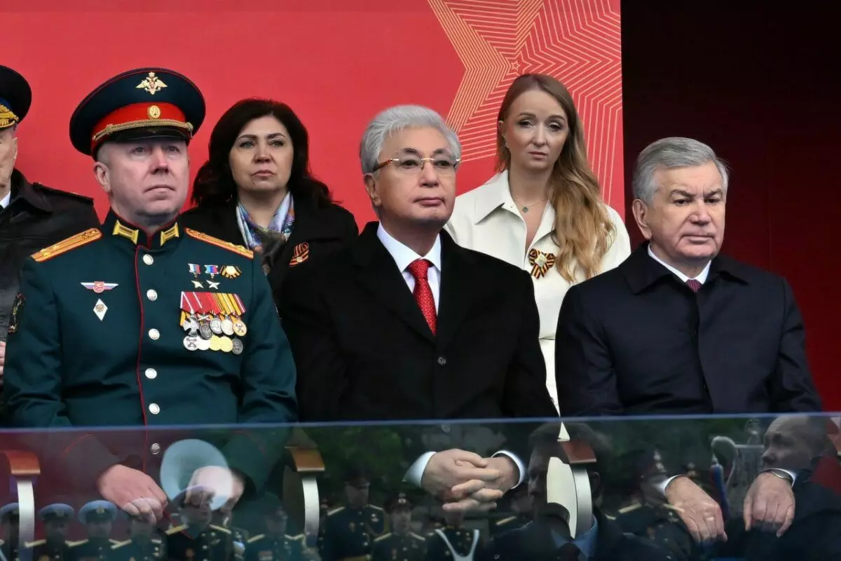 Глава государства Касым-Жомарт Токаев посетил военный парад в Москве