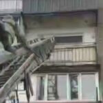 Дверь вскрыли за минуты: спасатели пришли на помощь детям в Сарани