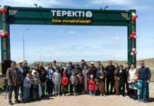 Выпускники Теректы вернулись через 20 лет — и сделали подарок родному селу