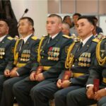 Министр обороны вручил дипломы выпускникам Национального университета обороны РК