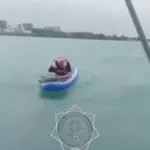 Сотрудники МЧС спасли двух человек на городском пляже в Приозерске