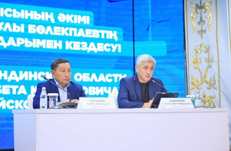Ермаганбет Булекпаев: «Абайский район – один из самых чистых»