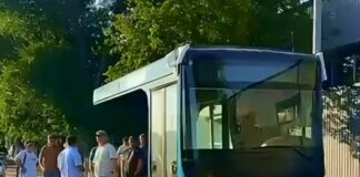 В Караганде старым автобусам нашли рациональное применение