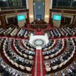 Глава государства попросил Курултай поддержать кандидатуры на пост Вице-президента и Премьер-министра
