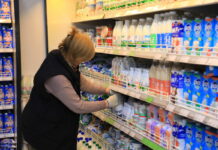 В Казахстане выросли объемы розничной и оптовой торговли