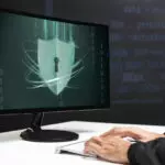 Возраст имеет значение: безопасность несовершеннолетних в Сети